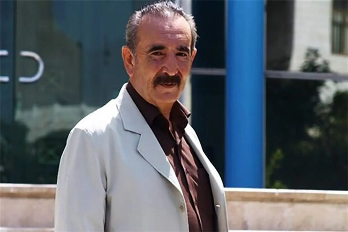 عذرخواهی از اژه‌ای / ماجرای سوتی بیوک میرزایی روی آنتن زنده + فیلم