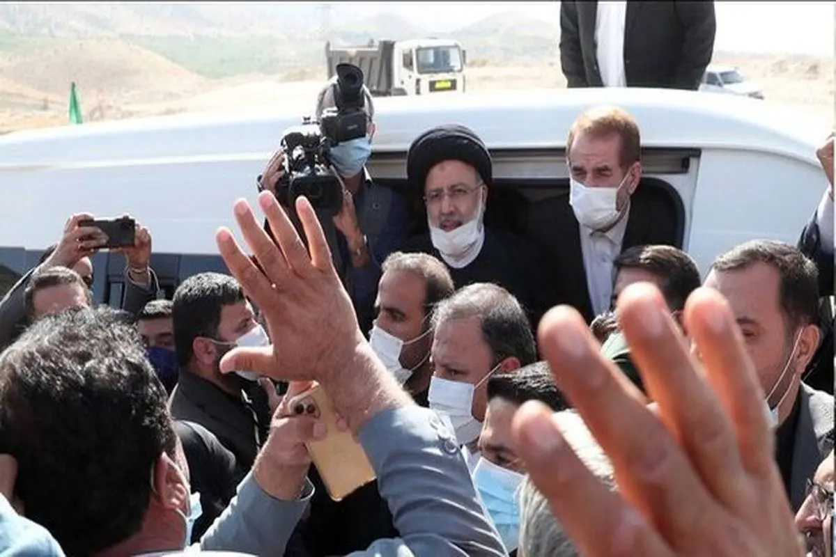 بازدید رئیس جمهور از منطقه زلزله زده سی سخت