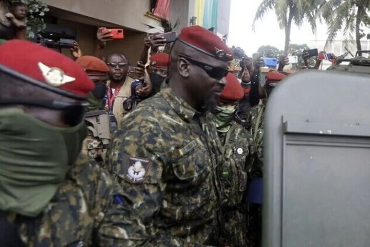 رهبر کودتاچیان گینه خود را رئیس جمهور جدید نامید