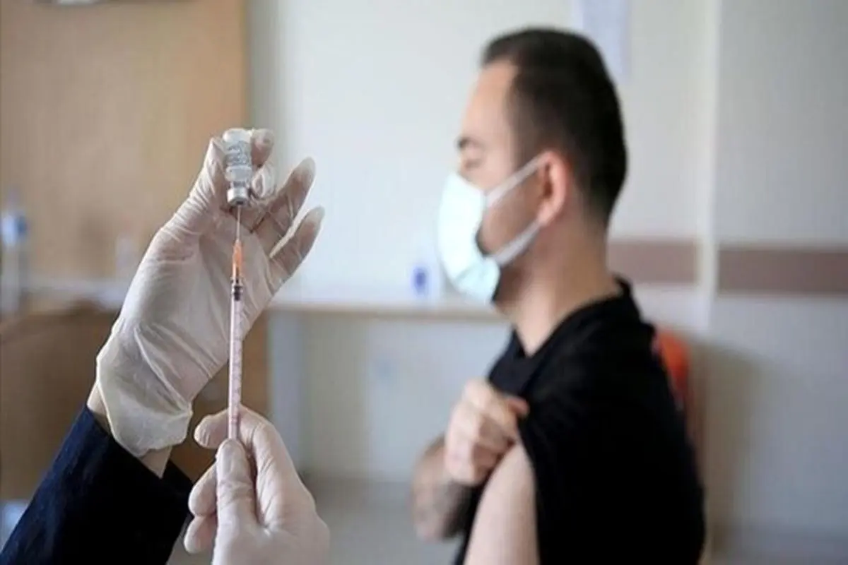 افتتاح بزرگترین مرکز واکسیناسیون خودرویی در پادگان ۰۶ نیروی زمینی ارتش