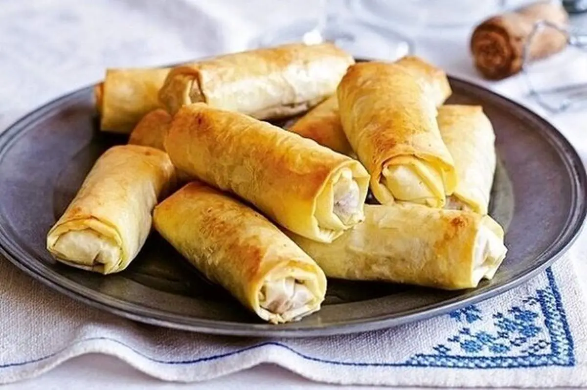 طرز تهیه بورک ترکی | به‌راحتی ۲ نوع بورک گوشت و پنیر و اسفناج درست کنید