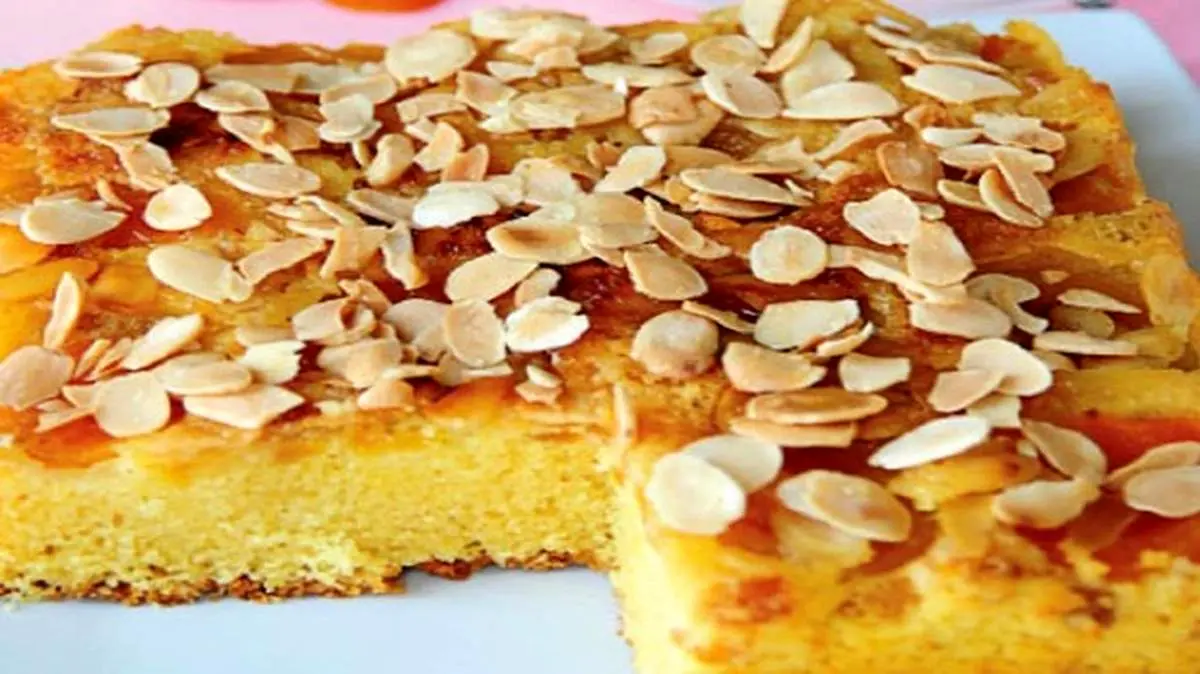 طرز تهیه کیک زردآلو و بادام