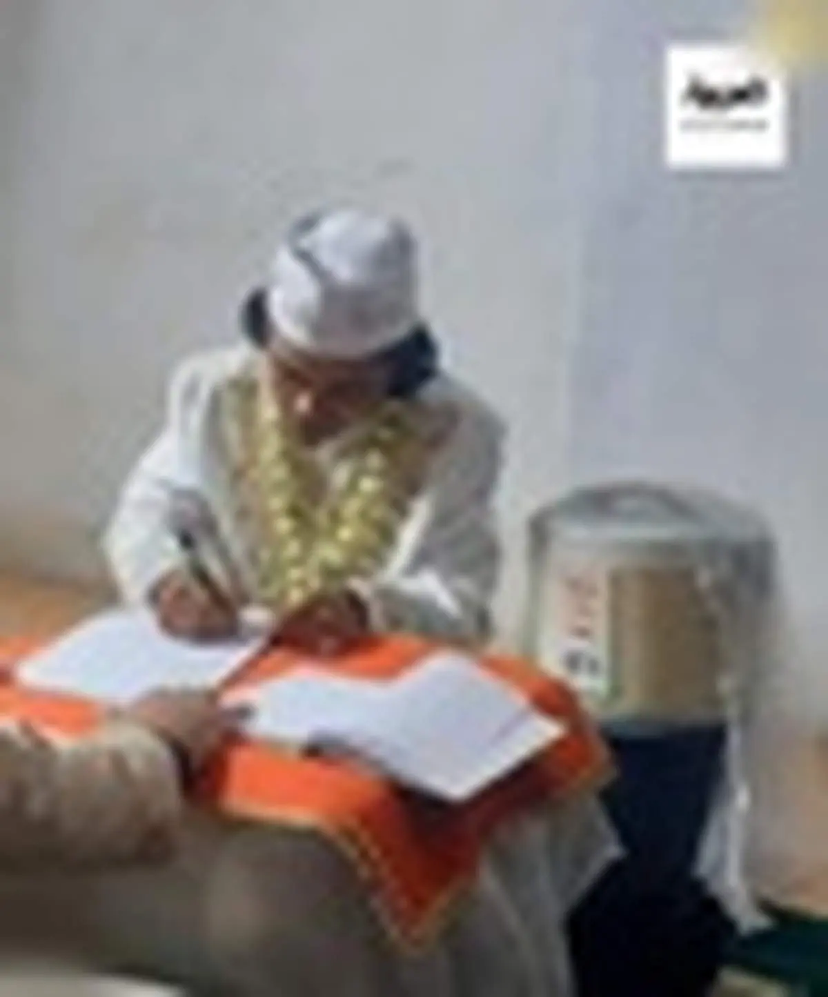 ازدواج یک مرد با پلوپز!+ عکس