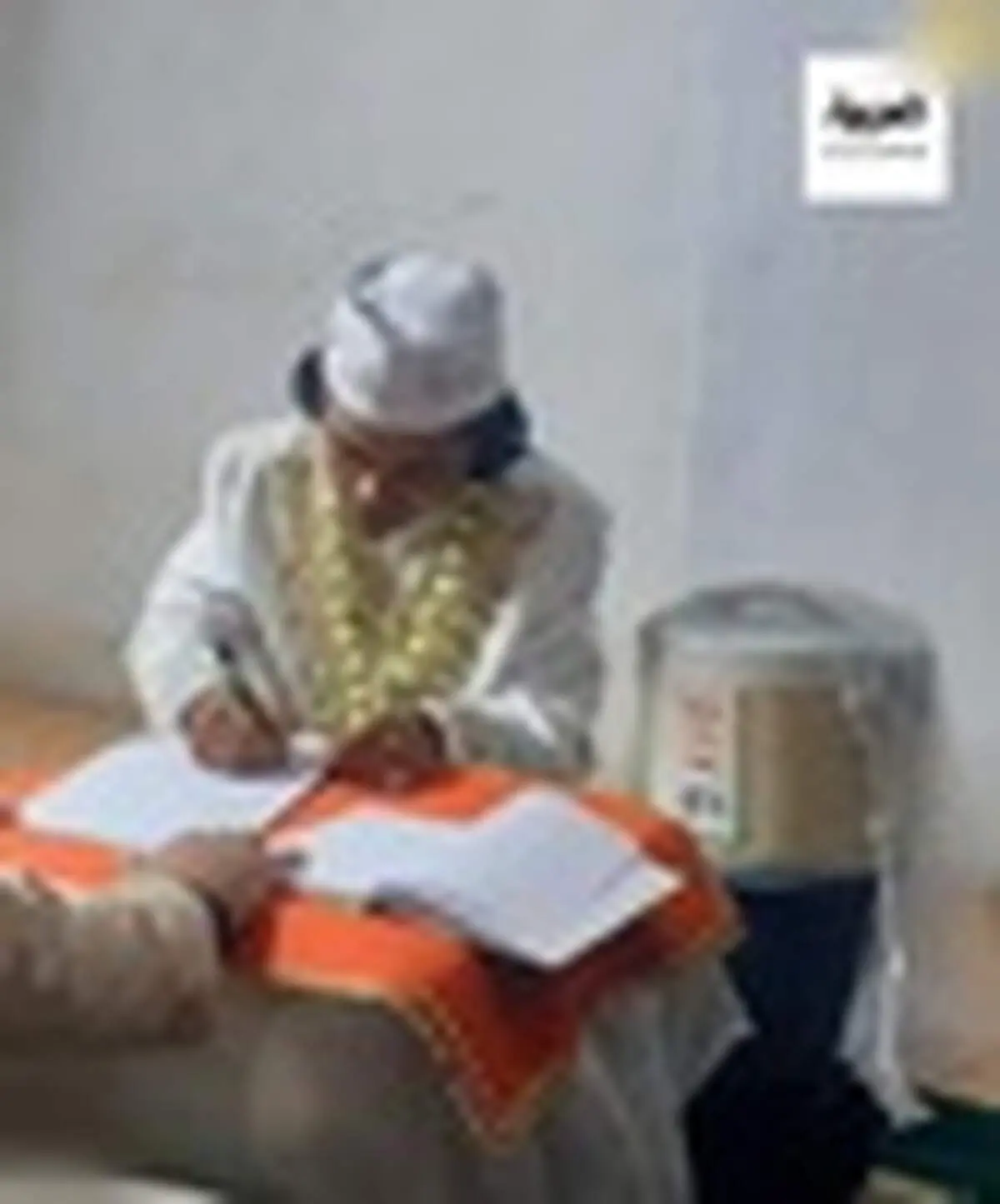 ازدواج یک مرد با پلوپز!+ عکس