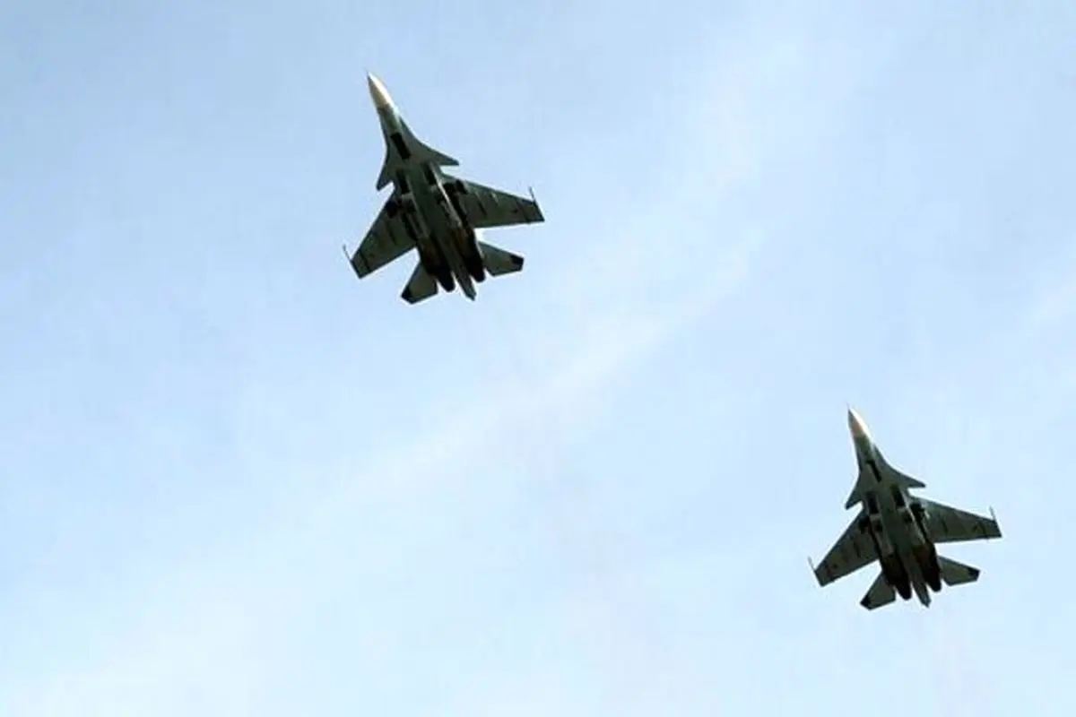 لحظه فرار بمب‌افکن‌های آمریکایی از ترس جنگنده‌های روس + فیلم