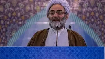 امام جمعه رشت: برخی از آقازاده‌ها ۴۰ سال خون مردم را در شیشه کرده و کشور را به این روز انداختند