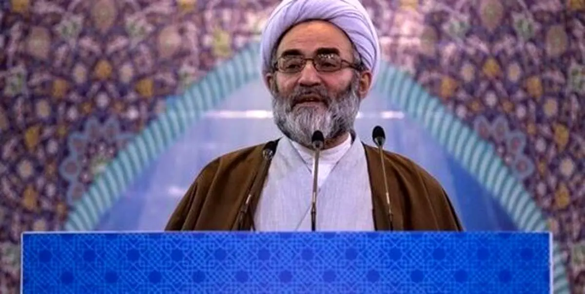 امام جمعه رشت: برخی از آقازاده‌ها ۴۰ سال خون مردم را در شیشه کرده و کشور را به این روز انداختند