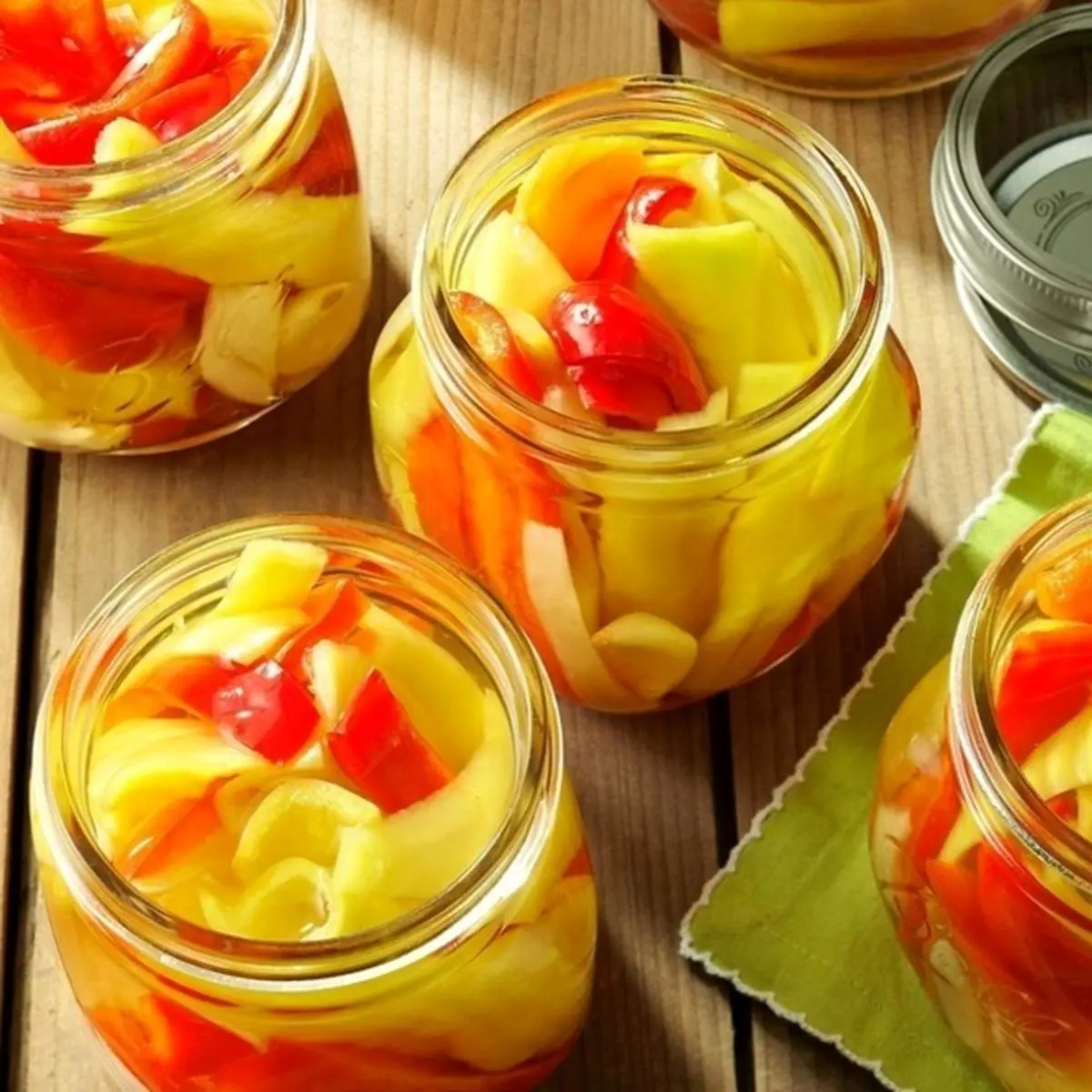 طرز تهیه ترشی فلفل دلمه ای