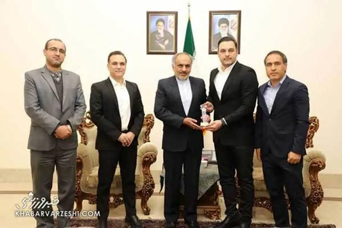 هدیه مهدوی‌کیا به سفیر ایران در تاجیکستان