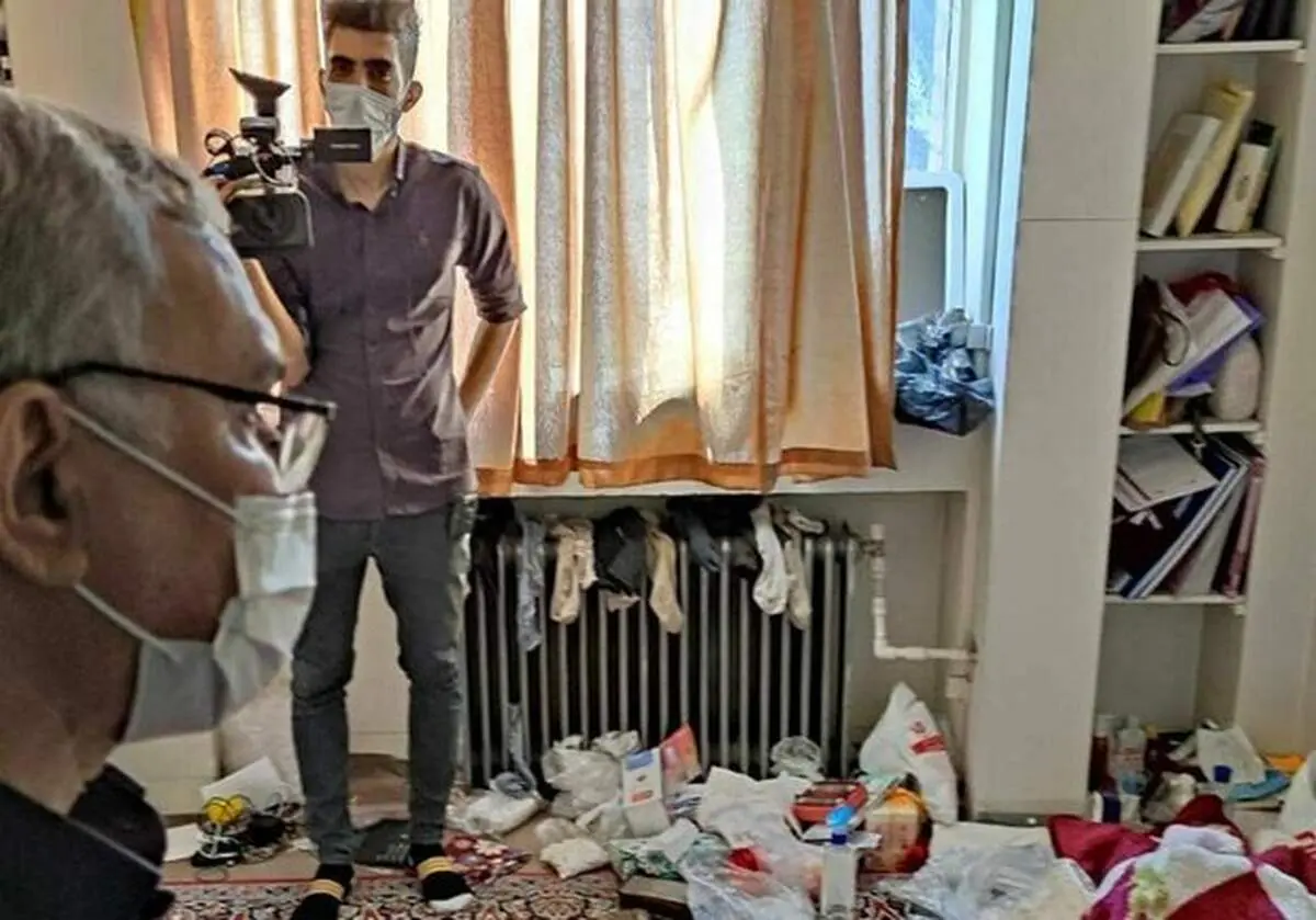 نگاه بهت‌زده وزیر بهداشت در بازدید از خوابگاه دانشجویی پسران! + عکس