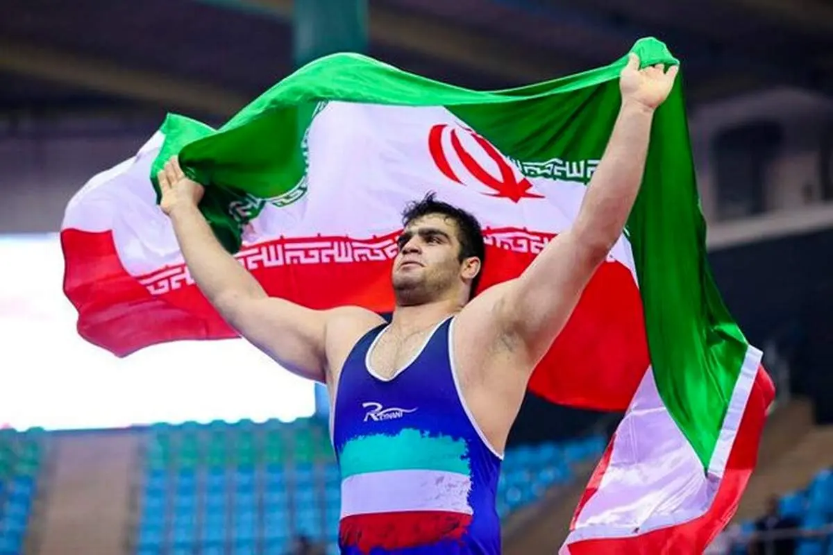 میرزازاده قهرمان کشتی فرنگی زیر ۲۳ سال جهان شد/ یک طلا، ۲ نقره و ۲ برنز ایران در ۵ وزن نخست