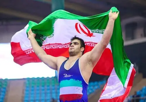 دومین طلایی کشتی فرنگی بر گردن میرزازاده