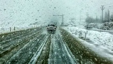 بارش برف در جاده چالوس + فیلم