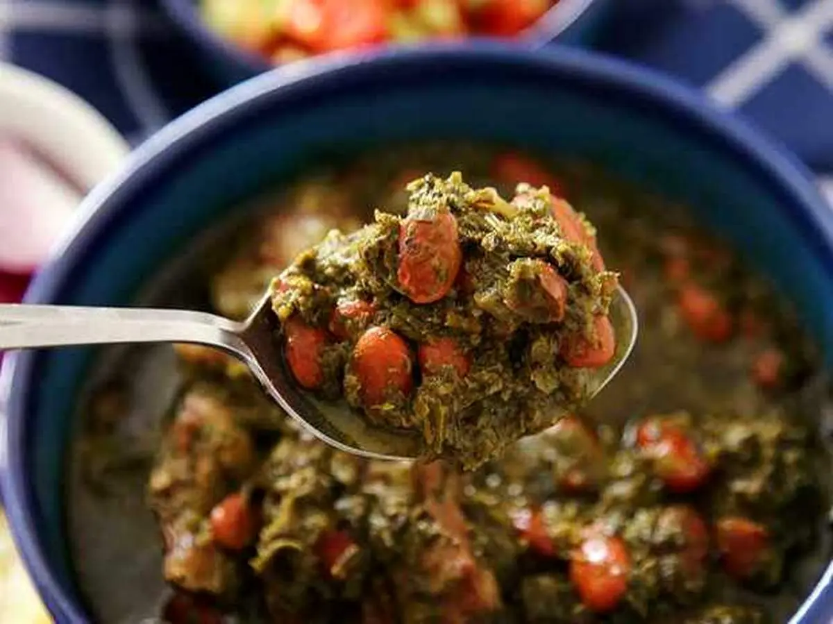 طرز تهیه قورمه سبزی بدون گوشت | ۴ نکته برای خوشمزه شدن این غذای پرطرفدار