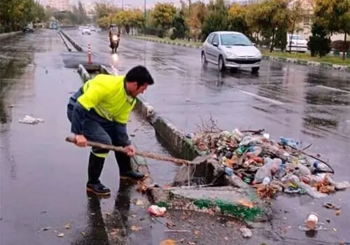 استخدام کودکان اتباع در شهرداری تهران!؟ +عکس