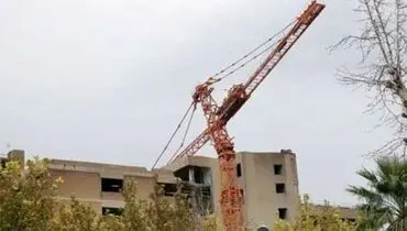 ویدیویی هولناک از سقوط جرثقیل در کارگاه ساختمانی + فیلم