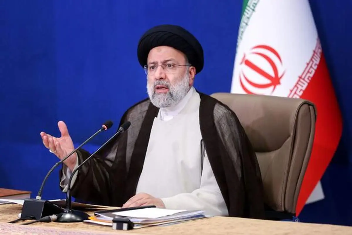 رئیسی: بنده و دولت از هزینه کردن آبرو برای نجات اقتصاد کشور دریغ نمیکنیم / مسائل تهران جنبه ملی دارد