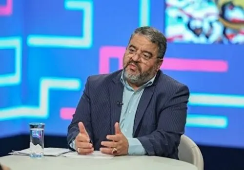 آغاز سوخت‌گیری با کارت بانکی از تیرماه؛ حذف تدریجی کارت سوخت در دستور کار قرار گرفت