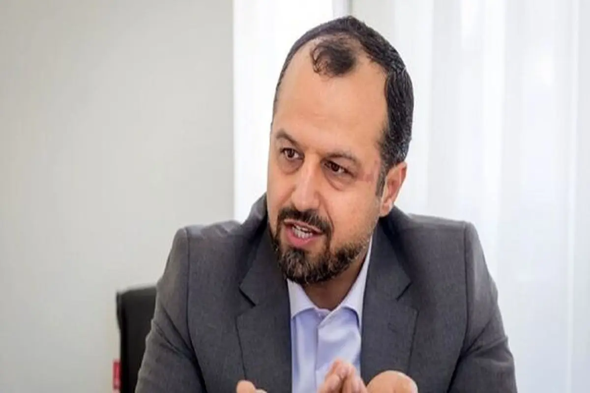 وزیر اقتصاد: نظام قیمت گذاری خودرو تغییر میکند/ راهکار جبران کسری بودجه تا پایان سال مشخص شد