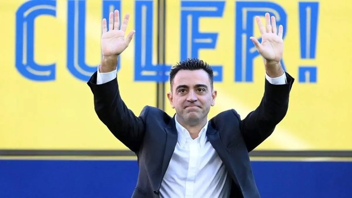 انقلاب ژاوی در بارسا شروع شد/ دو نفر اخراجی در روز اول