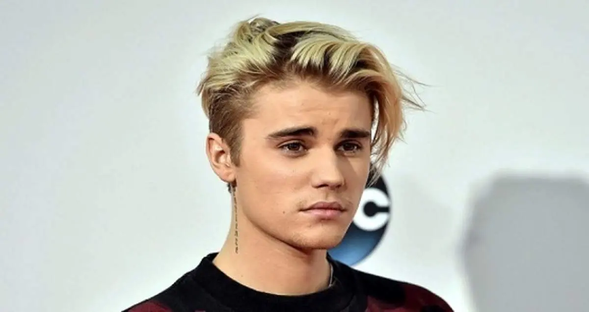 خشم مسلمانان از توهین خواننده مشهور به حجاب+ فیلم