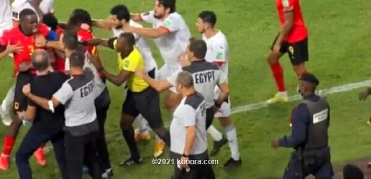 درگیری فیزیکی کی‌روش با بازیکن آنگولا + فیلم