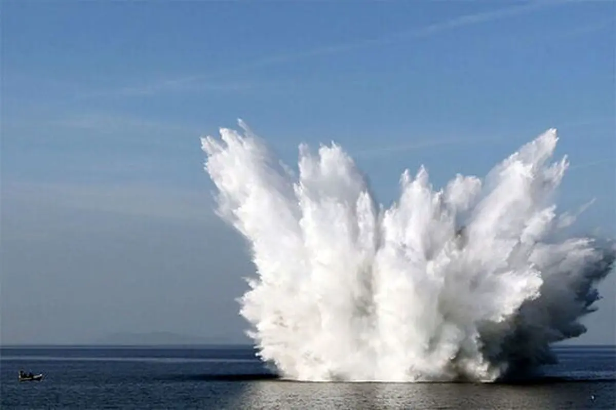 لحظه انفجار بمب اتم در عمق ۱۵۰ متری دریا + فیلم