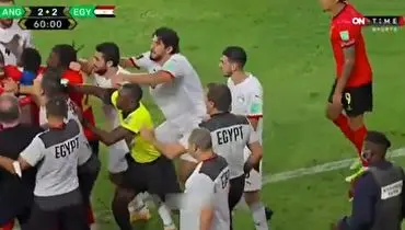 حمله بازیکن آنگولا به کارلوس کی‌روش!+ فیلم