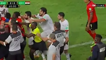 حمله بازیکن آنگولا به کارلوس کی‌روش!+ فیلم