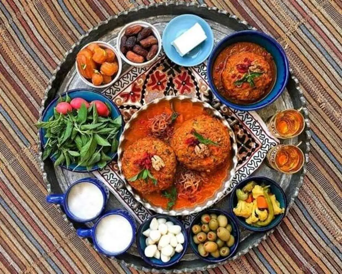 از من بپرس ناهار چی بپزم؟ شام چی بخوریم؟ لیست غذا هارو برای ناهار و شام آماده کردم