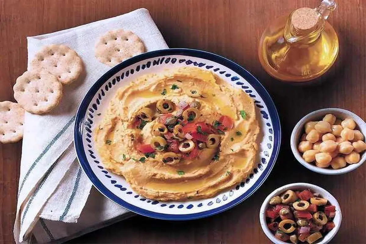 طرز تهیه یک غذای عربی پرطرفدار به نام هوموس