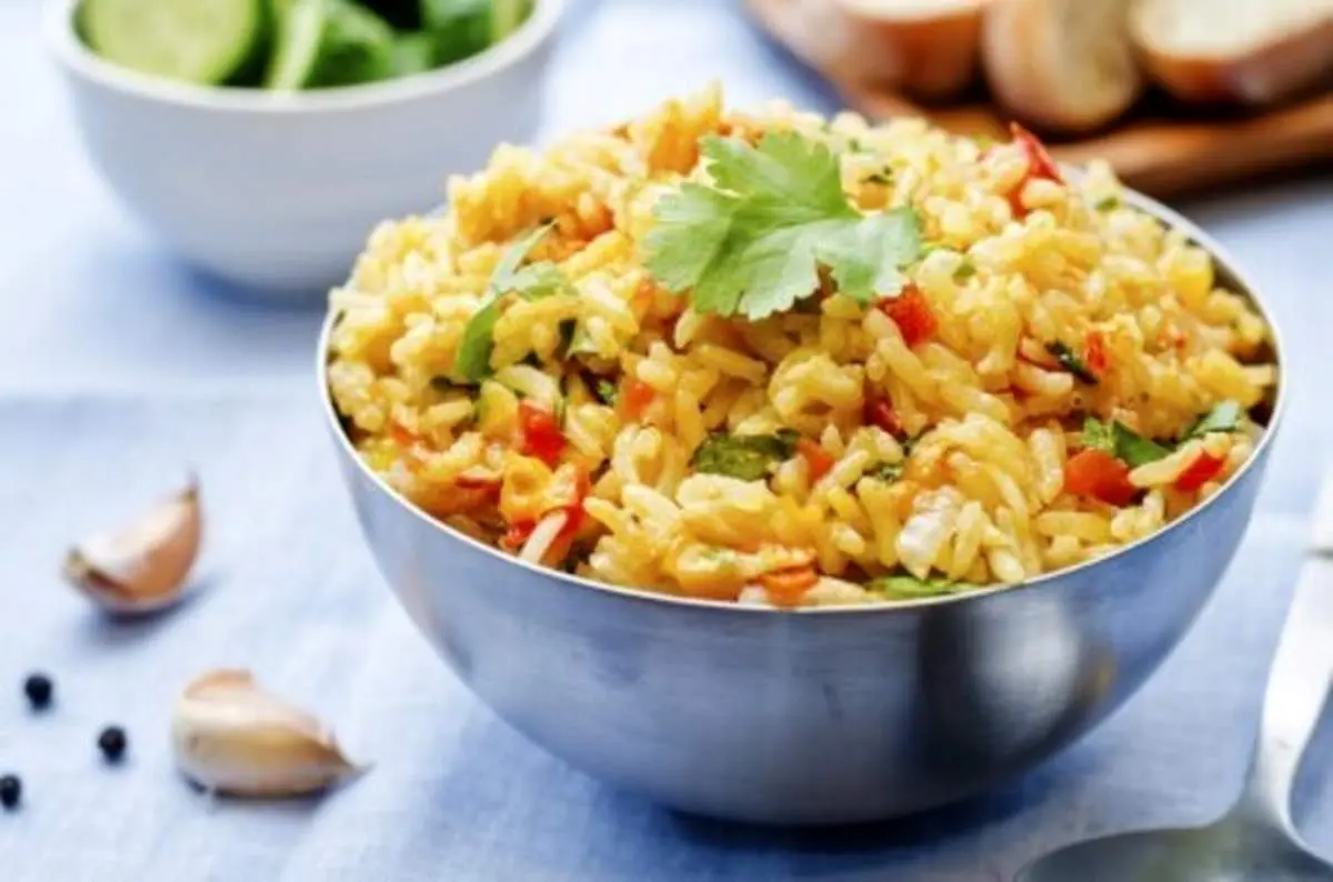 طرز تهیه پلو یونانی با مرغ و میگو