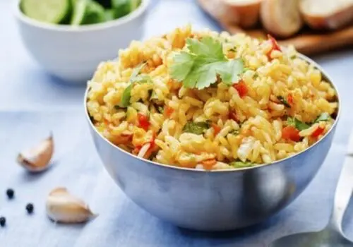 طرز تهیه پلو یونانی با میگوی طعم‌ دار ، خوشمزه و مجلسی
