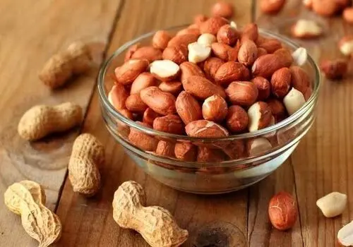 خواص اعجاب انگیز بادام زمینی برای کودکان