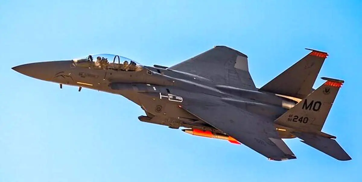 تمرین پرتاب بمب اتمی از سوی «جنگنده‌های اف-۱۵ ایگل آمریکا»