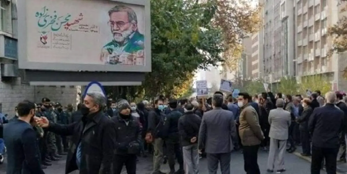 ادامه تجمع ایثارگران مقابل بنیاد شهید/ معوقات ۶۵۰ میلیارد تومان است