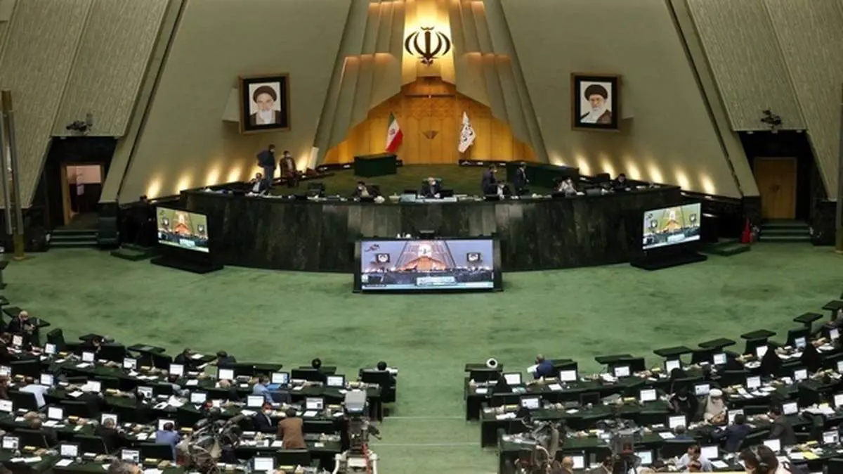 آغاز نشست علنی مجلس به ریاست قالیباف/ طرح ساماندهی صنعت خودرو در دستور کار نمایندگان