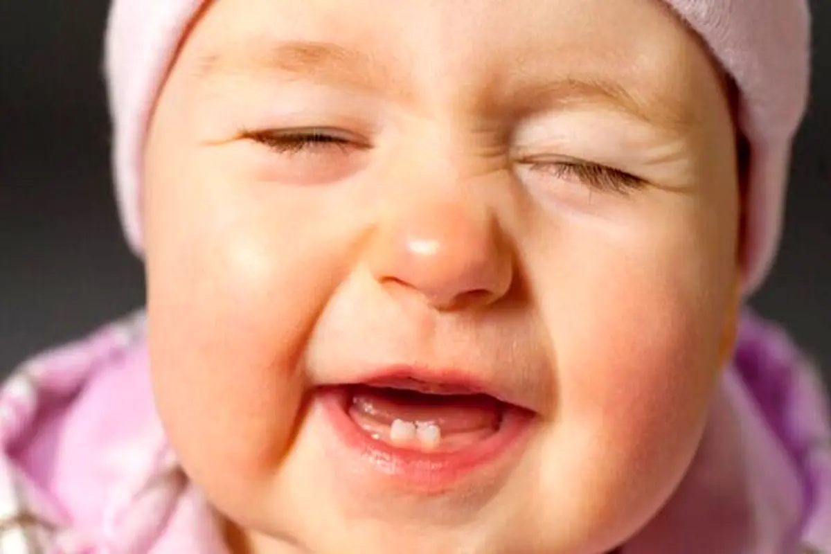 علائم دندان درآوردن نوزاد | روش های موثر و سریع برای کاهش درد