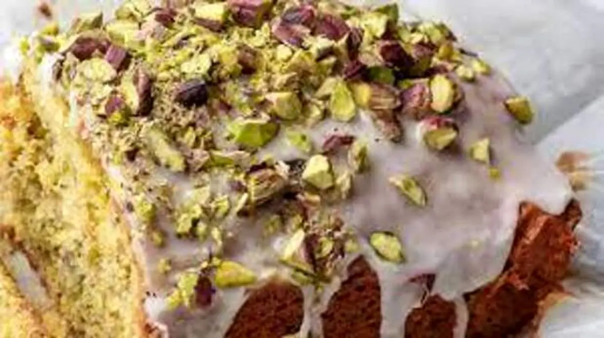 طرز تهیه کیک پسته و هل، ساده و خوشمزه
