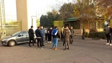 لحظه ورود تماشاگران فوتبال ایران به ورزشگاه پس از گذشت ٢٢ ماه + فیلم