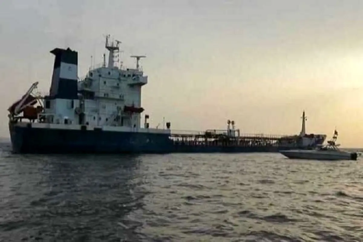 توضیحات فرمانده ناوتیپ ۴۱۲ ذوالفقار درباره توقیف کشتی خارجی در آب‌های هرمزگان + فیلم