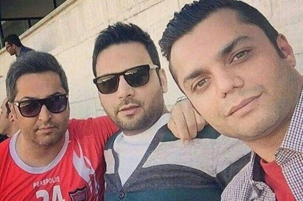 اشک ریختن غمناک یک مجری در مراسم یادبود میناوند در پشت صحنه + فیلم