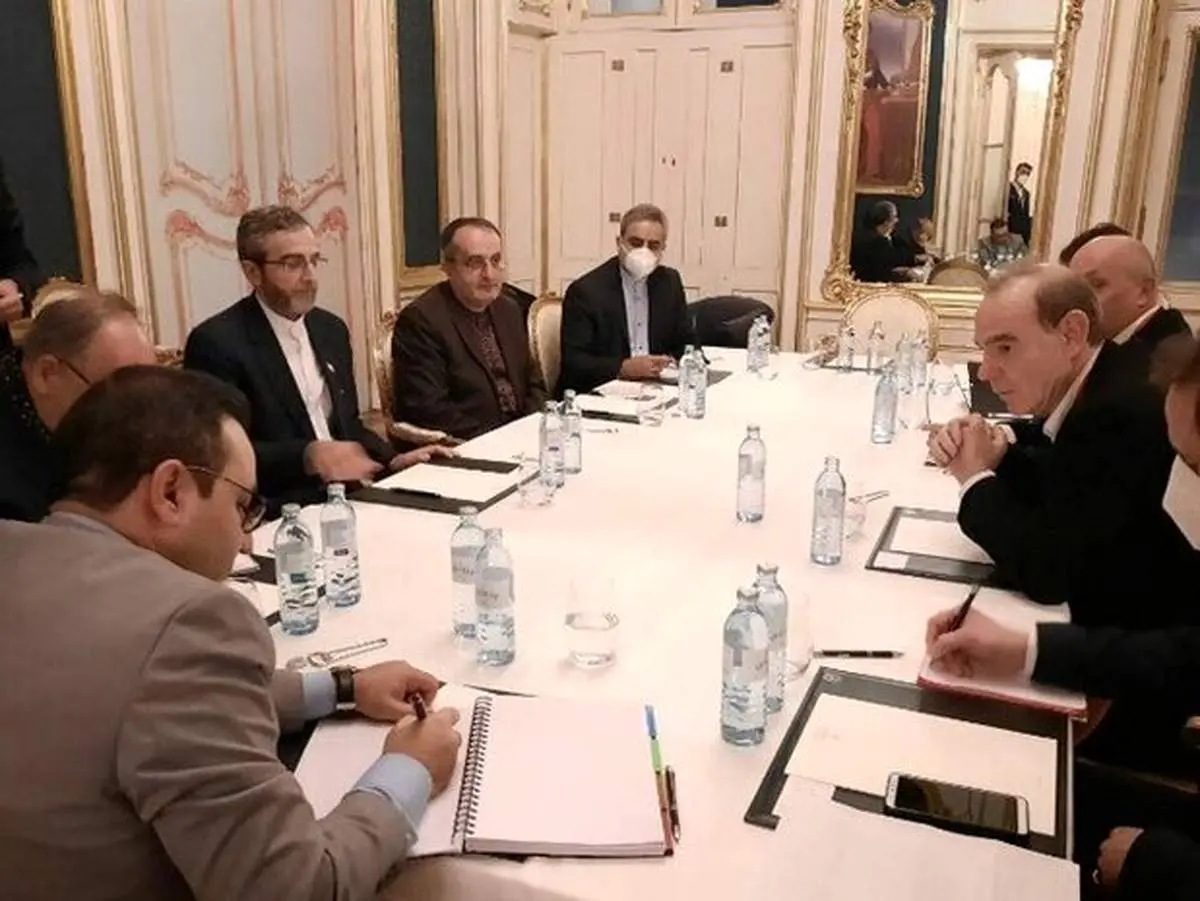 دیدار باقری و «انریکه مورا» در هتل کوبورگ وین