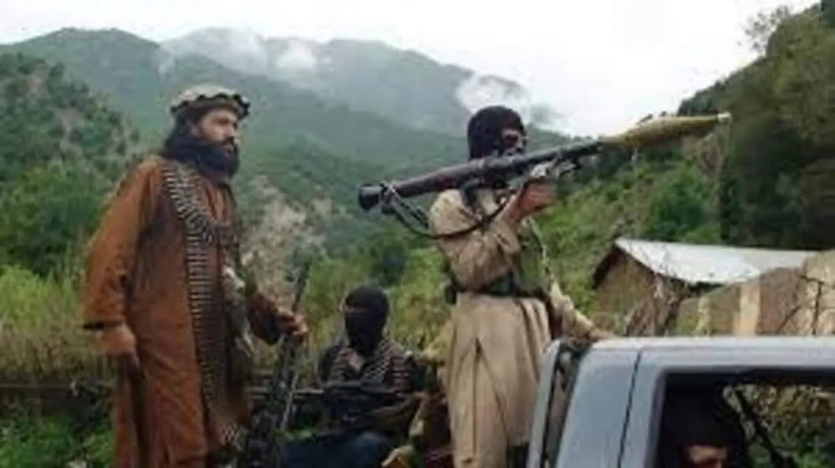کشته شدن ۳ تروریست داعشی در درگیری با طالبان