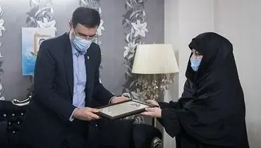 دیدار رئیس بنیاد شهید و امور ایثارگران با خانواده شهید «زین‌الدین رنگزن مقدم»