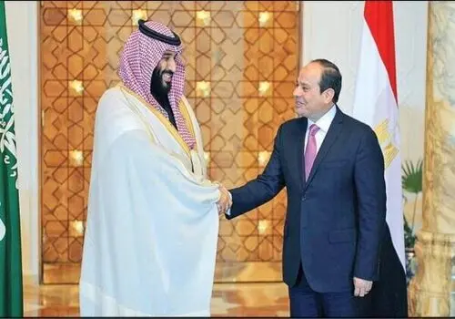 عکس/ «محمد بن سلمان» ۱ ساله در آغوش «ملک سلمان» ۵۱ ساله؛ سال ۱۳۶۵