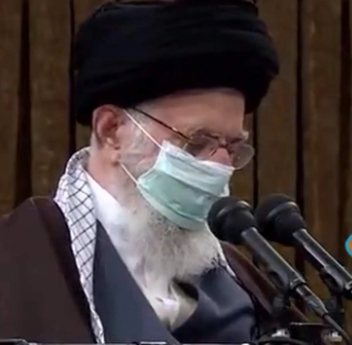 واکنش متفاوت رهبر انقلاب به یک واقعه فوتبالی-اجتماعی+فیلم