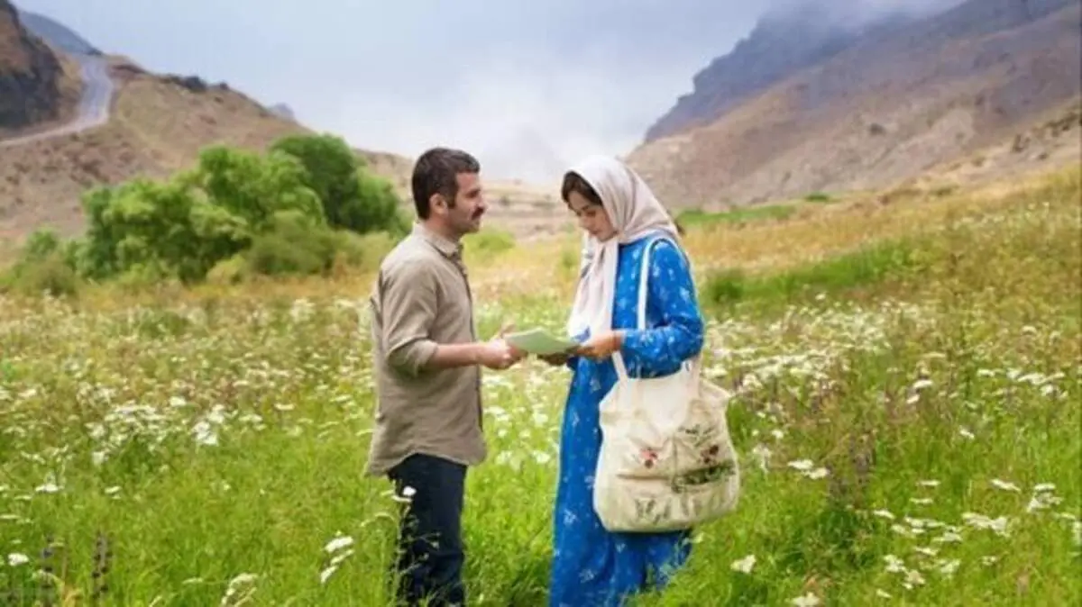 رونمایی از چهره‌ غمگین هوتن شکیبا و پریناز ایزدیار در «ملاقات خصوصی»+ عکس