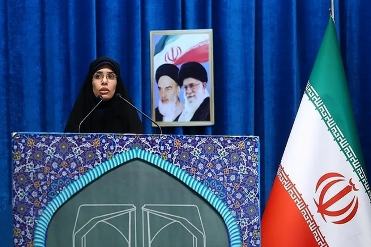 نطق منحصربفرد یک دختر دانشجو علیه طرح صیانت در نماز جمعه تهران + فیلم