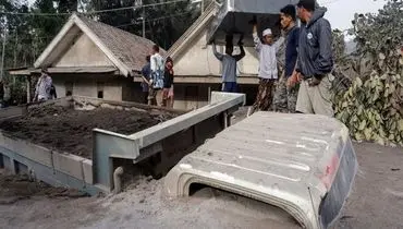 فوران آتشفشان در اندونزی/ ۱۳ نفر کشته شدند + فیلم